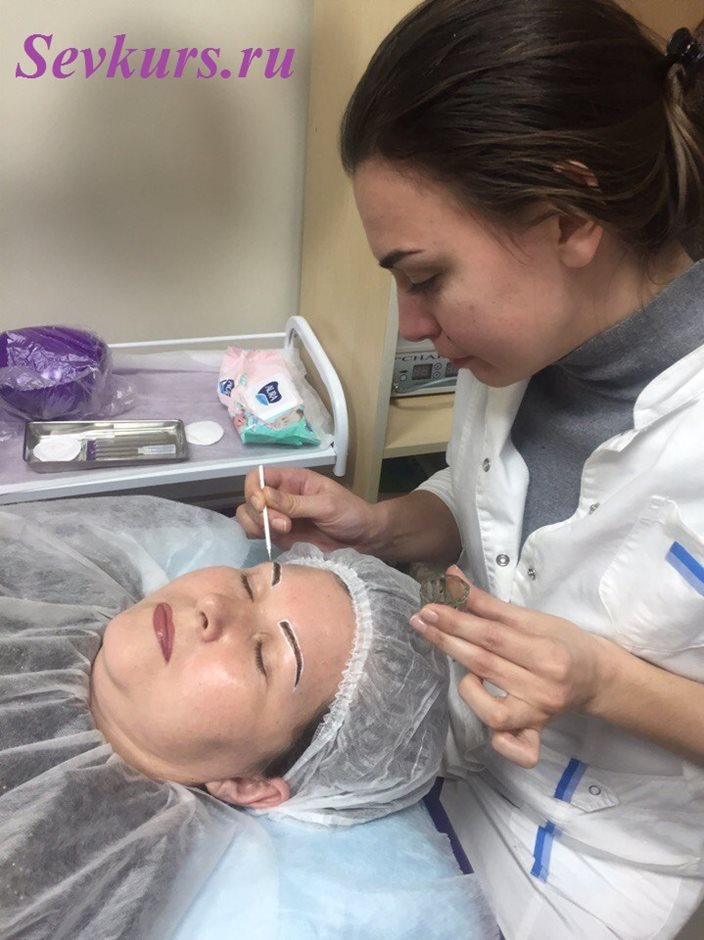 Практическое занятие на тему: " Биотатуаж бровей натуральной хной".