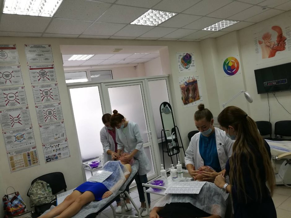 Курсы косметологов: медиков и эстетистов в Лицензированном учебном центре в Севастополе.